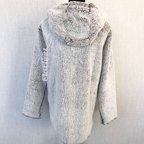 •Victoria's Secret PINK• Sherpa Cardigan - Picture 3 of 7